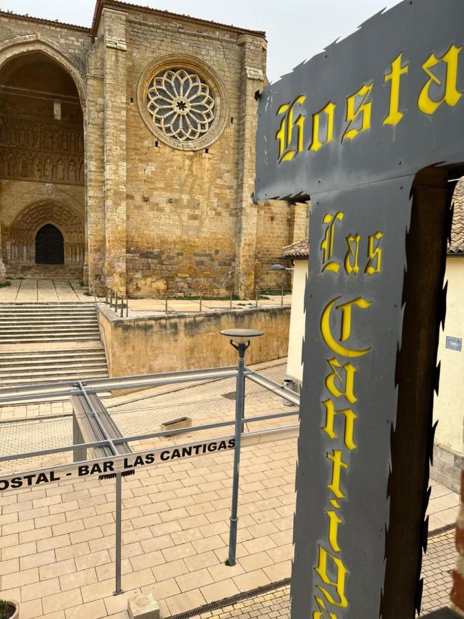 Las Cantigas Villalcazar de Sirga Bagian luar foto