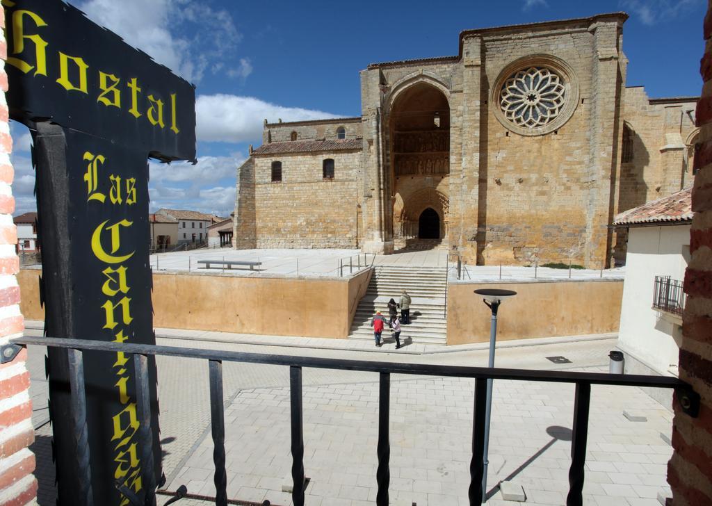Las Cantigas Villalcazar de Sirga Bagian luar foto
