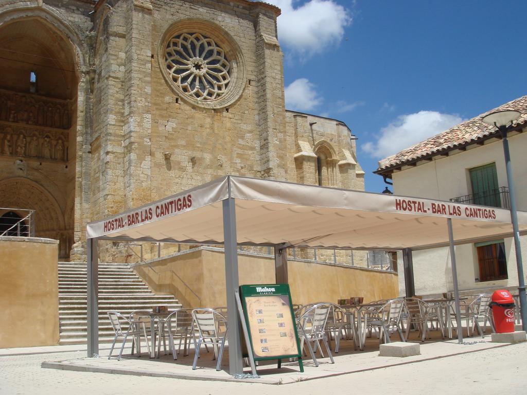 Las Cantigas Villalcazar de Sirga Bagian luar foto